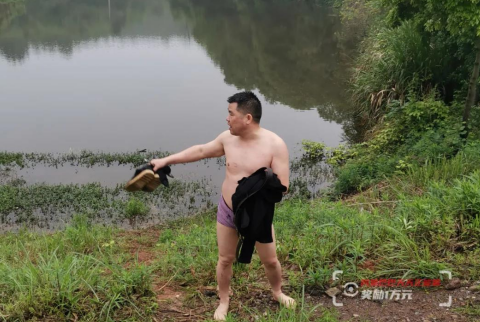 全网爆赞，雷打石潘平洋勇救落水司机