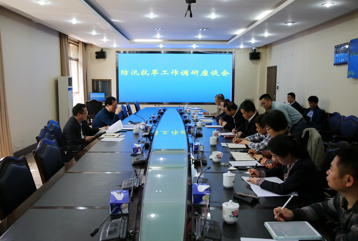 杨英杰调研防汛抗旱工作