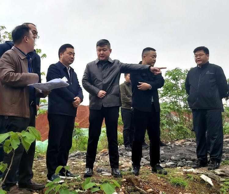 李鹏程督导调研环保问题整改工作