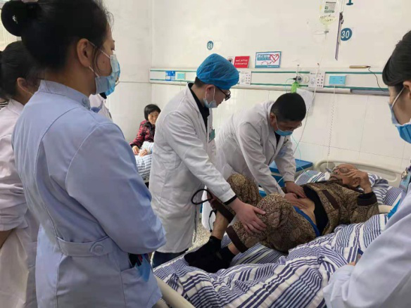 攸县：专家义诊将中医特色诊疗送到百姓家门口