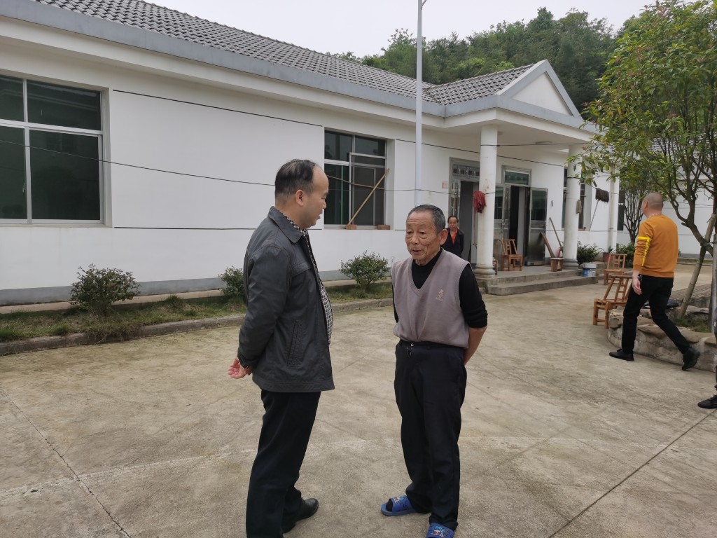 “学党史&middot;当先锋—我为群众办实事”——区民政局开展“敬老爱老”志愿服务活动