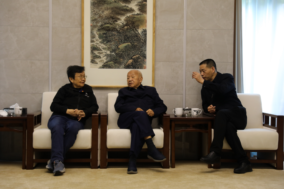 百岁老红军与株洲市资规局党员干部忆峥嵘岁月话初心