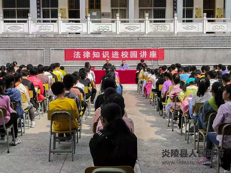 县司法局践行“我为群众办实事”：开展法律知识进校园普法宣传