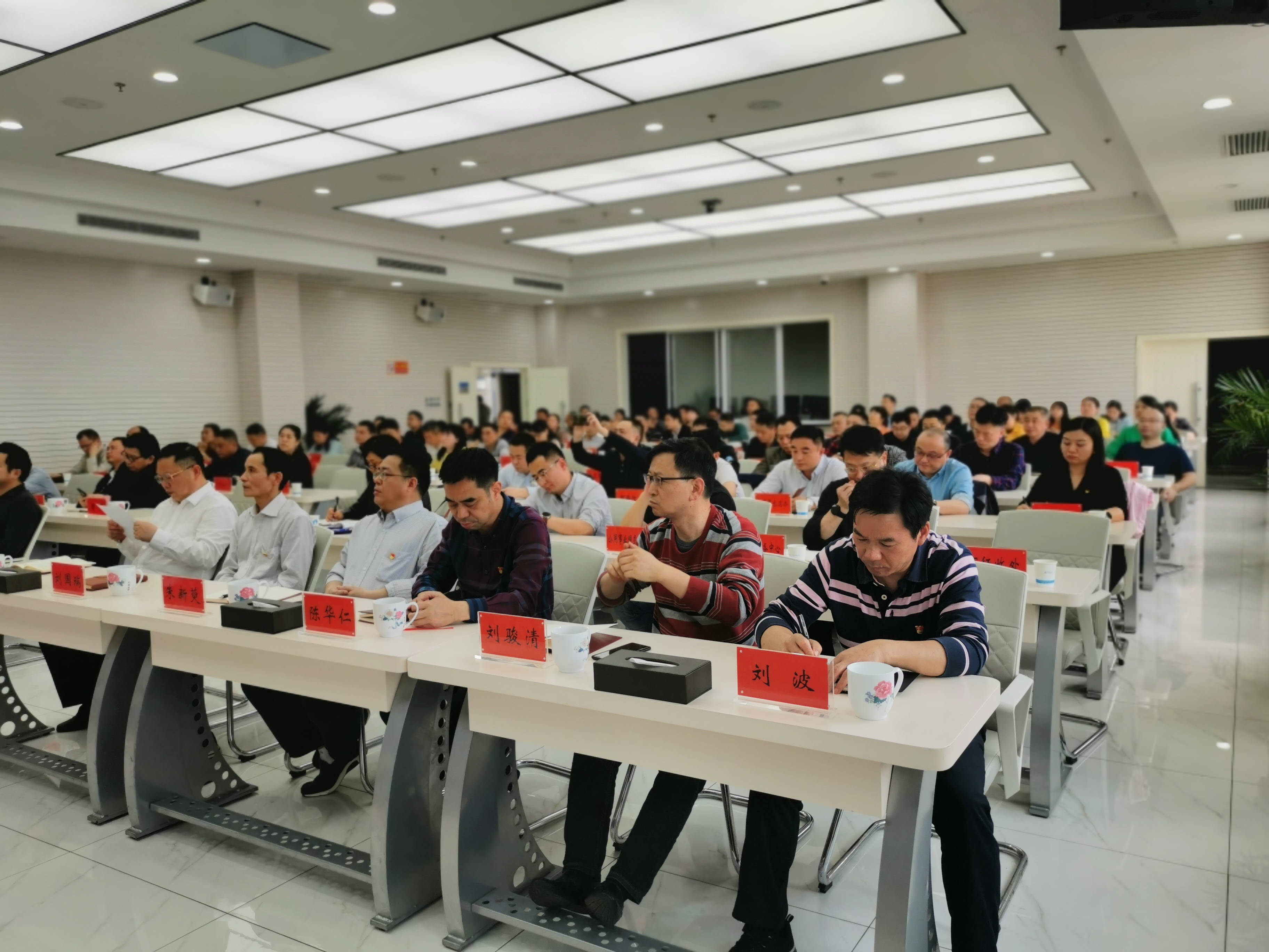 市住建局（人防办）组织党史学习教育专题宣讲