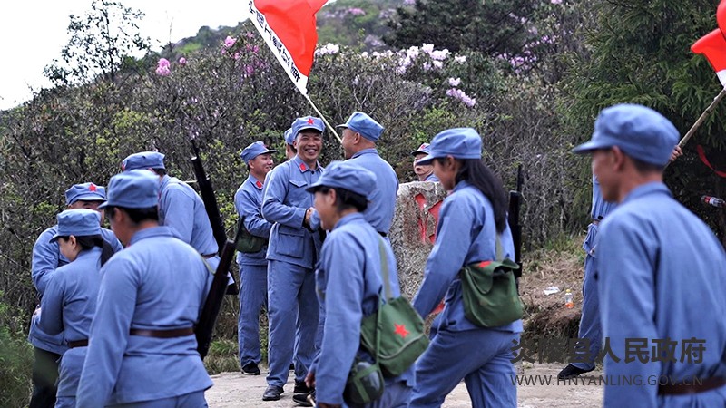 2021年湖南云上大院景区第三届湘赣边云锦杜鹃花节正式开幕