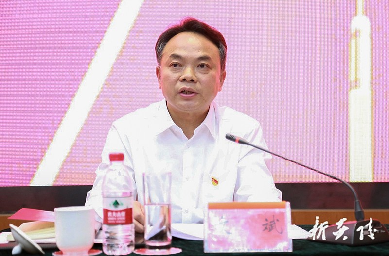 十二届县纪委六次全会召开 尹朝晖出席并讲话