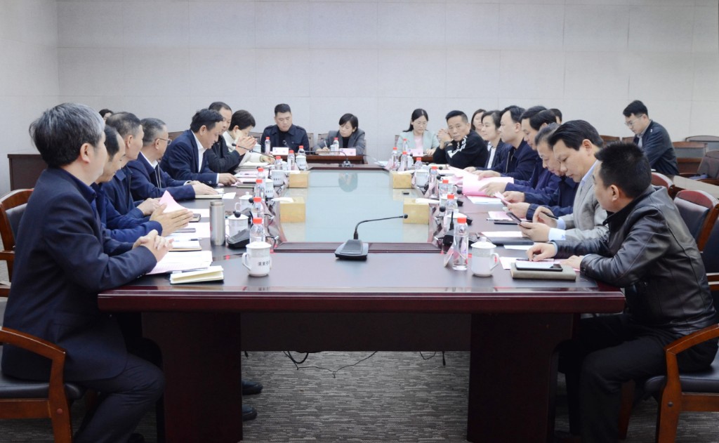 区委书记王建勇率队调研湖南省工业设备安装公司