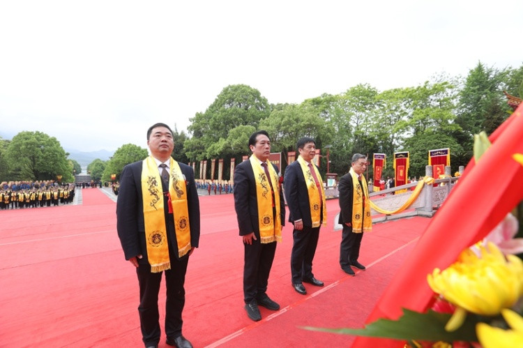 辛丑年攸县社会各界“祭祀炎帝陵”典礼隆重举行
