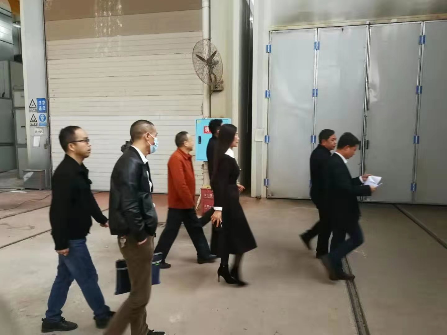 石峰区臭氧帮扶企业顺利通过市蓝天办考核