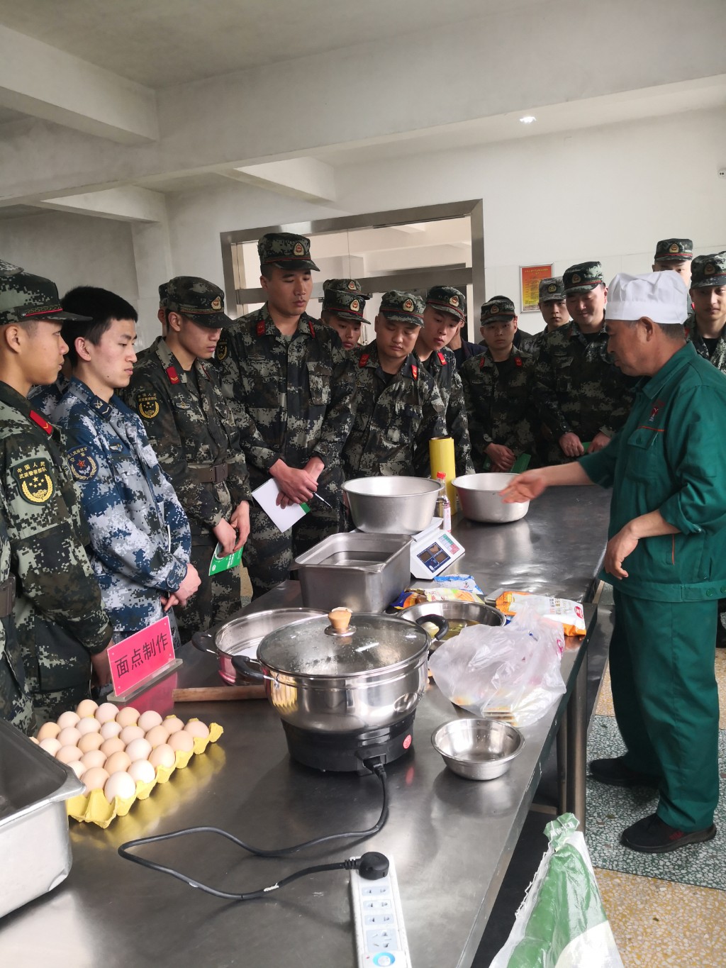 株洲市商务和粮食局开展粮油科技进军营活动