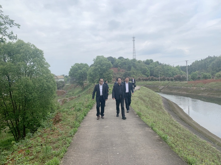 康月林：坚决打好打赢污染防治攻坚战