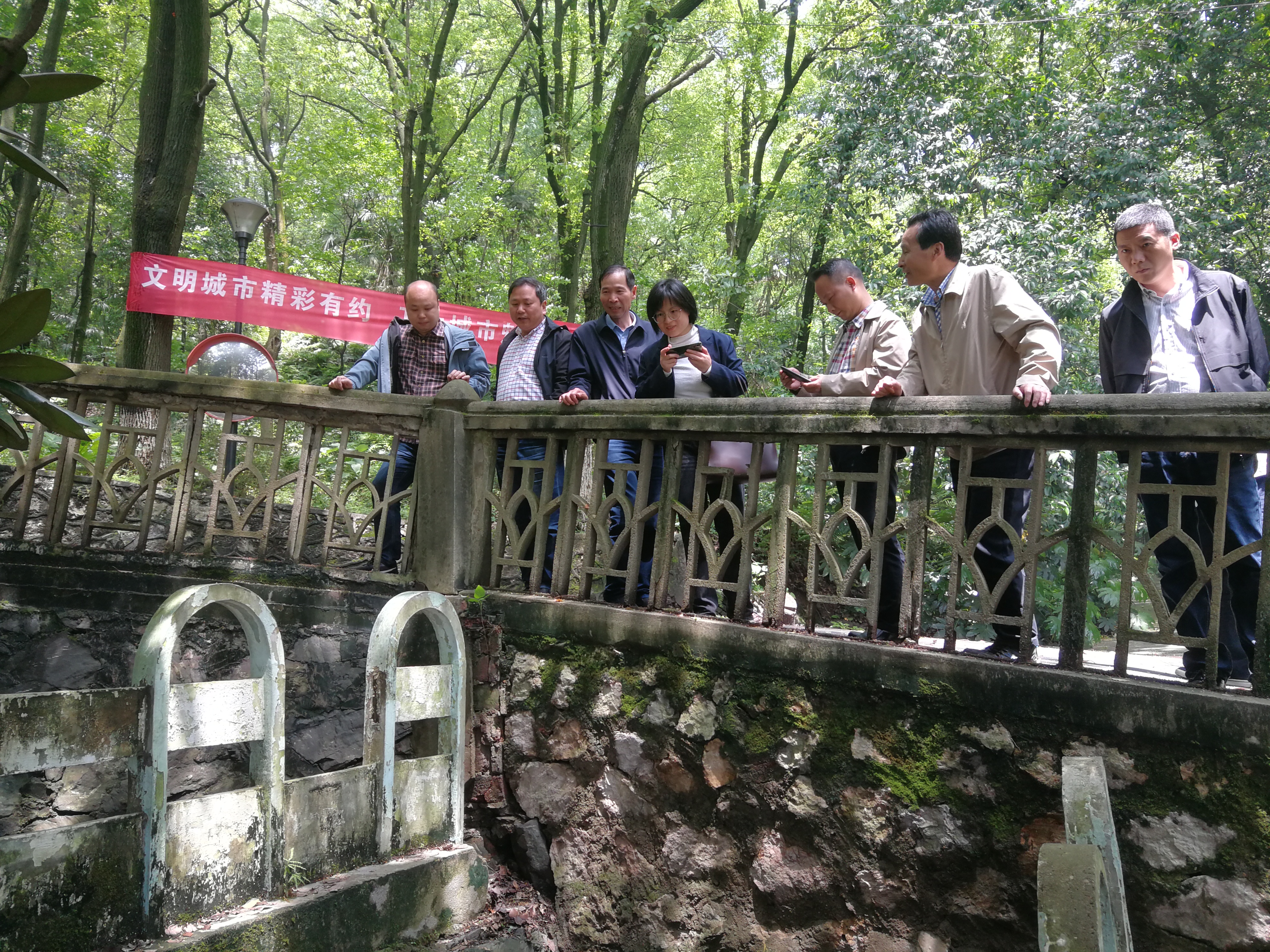 株洲市生态环境局副调研员谭义君一行督查石峰区"不属实"信访交办件