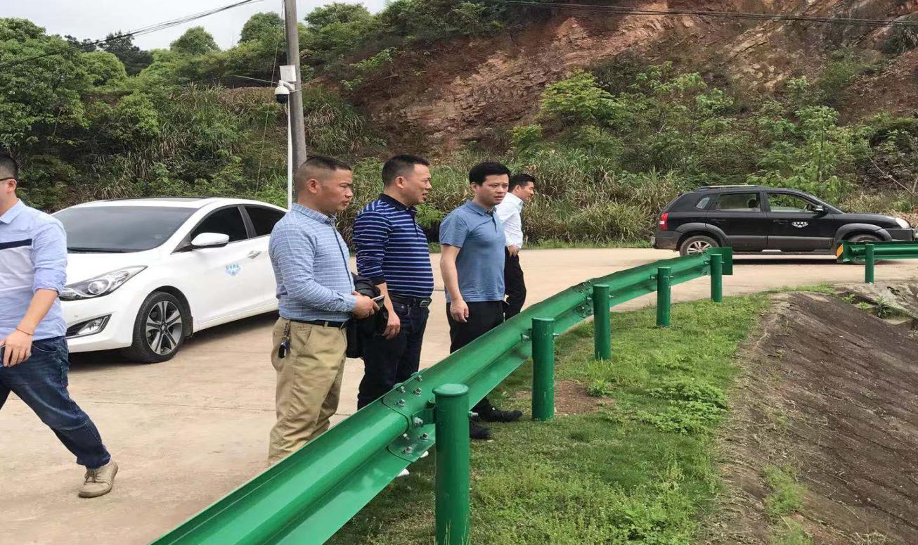 荷塘区领导现场督察中央生态环境问题