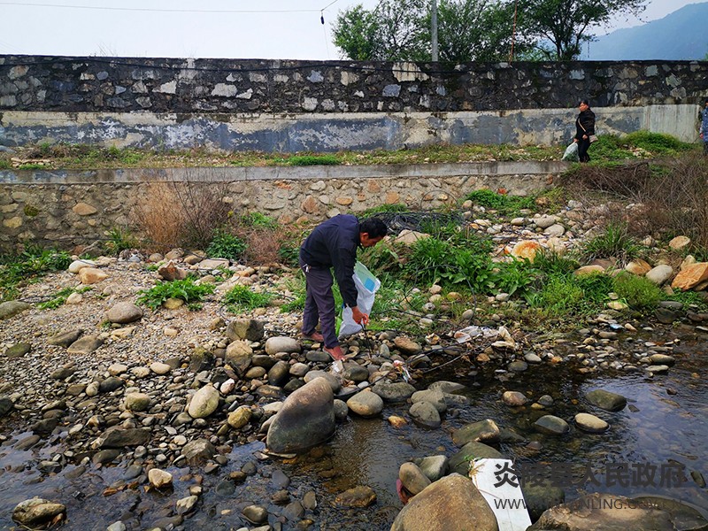 水口镇：全民治河新模式，“民间河长”守护一方清水