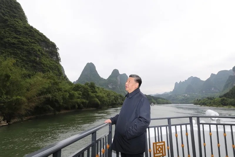 习近平在广西考察时强调 解放思想深化改革凝心聚力担当实干 建设新时代中国特色社会主义壮美广西