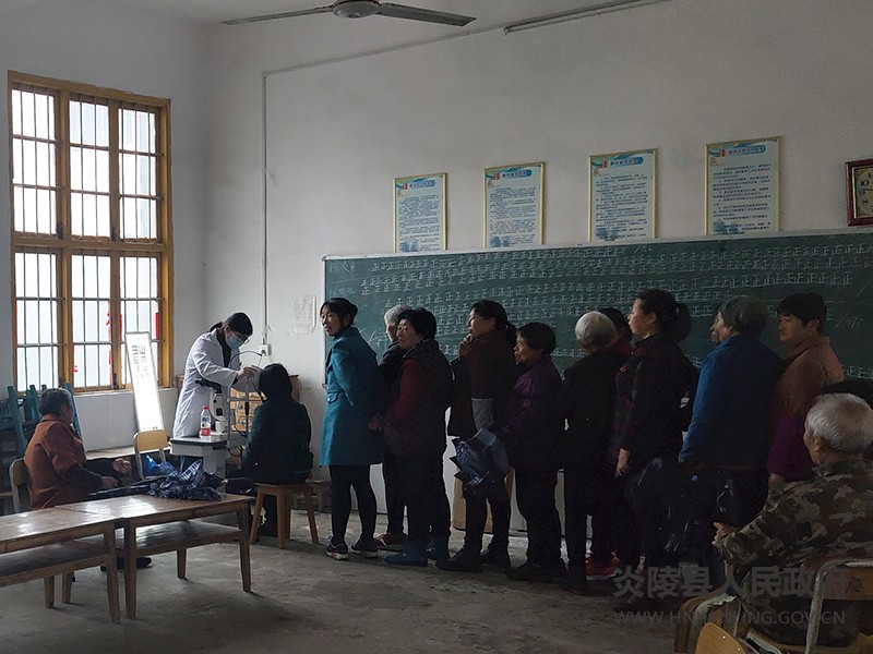 鹿原镇：我为群众办实事，免费体检送上门