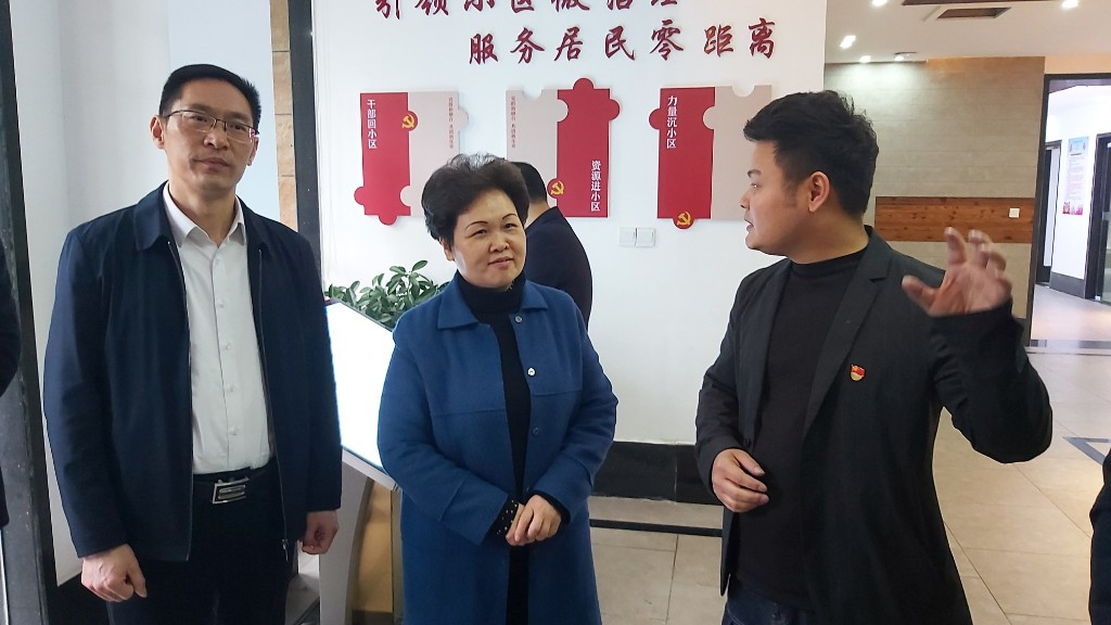 省委组织部副部长、省委老干部局局长龚健一行来攸调研离退休干部工作