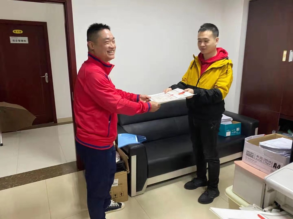 营商环境优化年—— 荷塘区市场监管局全方位贴心服务  助力市场主体发展