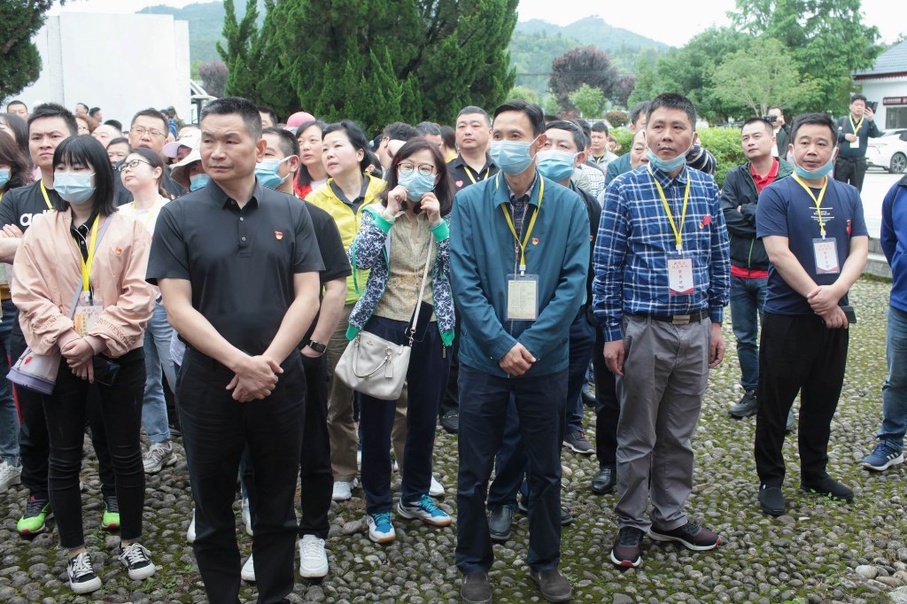 乘坐红色专列 聆听党史故事--市自然资源和规划局开展第二批红色专列党史学习教育主题活动