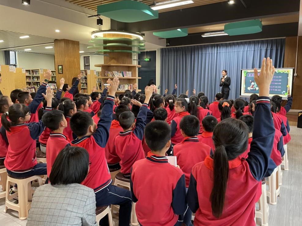 红色故事代代传—讲解进校园之二中附小