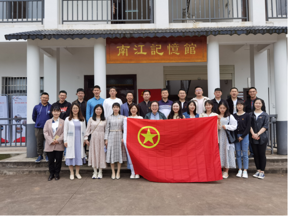 三门镇团委组织青年选调生开展“学史增信展风华、教育圆梦承初心”教育帮扶活动