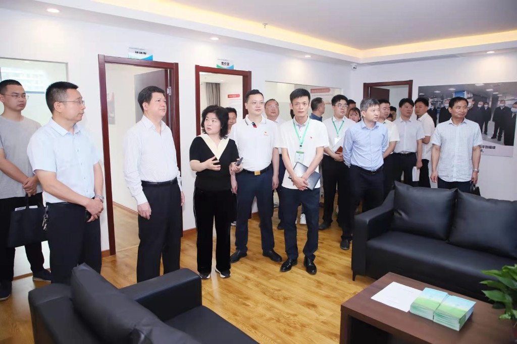 省委农办主任、省农业农村厅厅长袁延文深入我市调研农业农村工作
