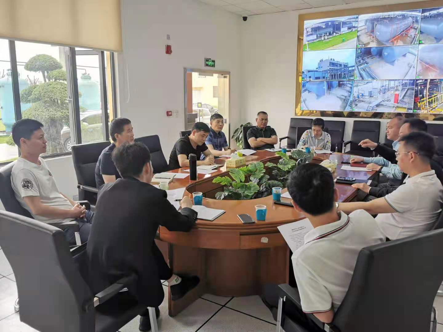 学党史办实事   暖企业在实处