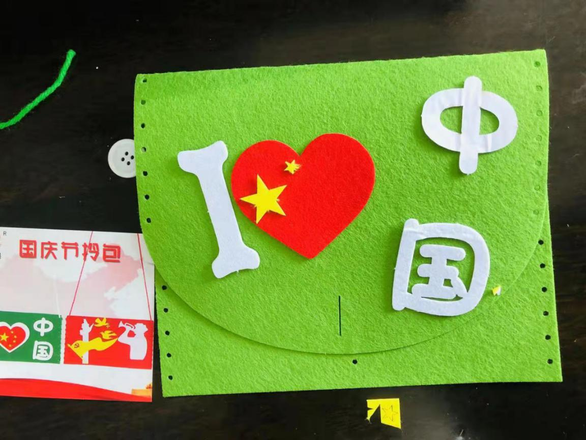学党史争先锋 我为群众办实事——天元区图书馆红色绘本进社区