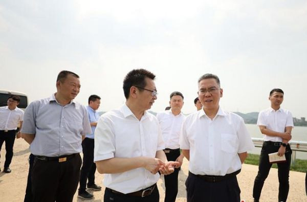 曹慧泉督导检查防汛工作时强调：未雨绸缪 守护“一江两水”安澜