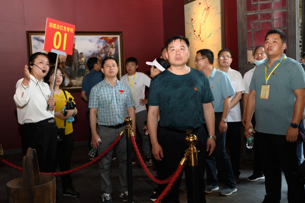守初心 立政德 促发展,株洲交通事务中心乘坐红色专列开展“学史崇德”专题研学