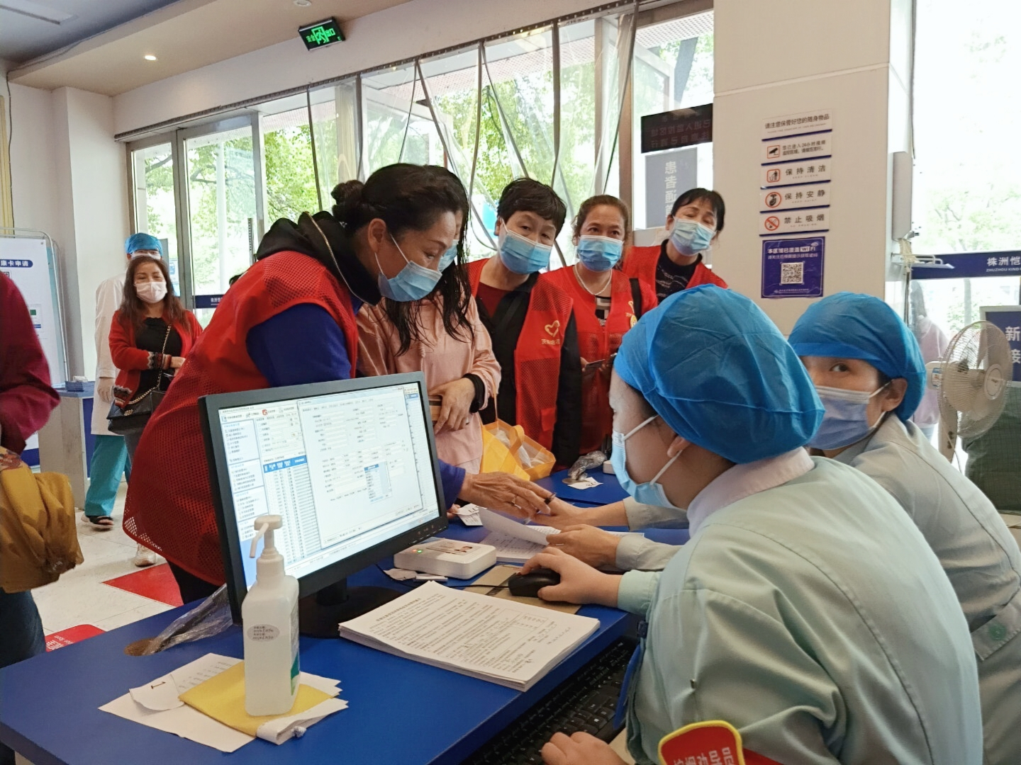 茨菇塘街道组织小茨微檬开展"我是志愿者 为抗疫加油"活动