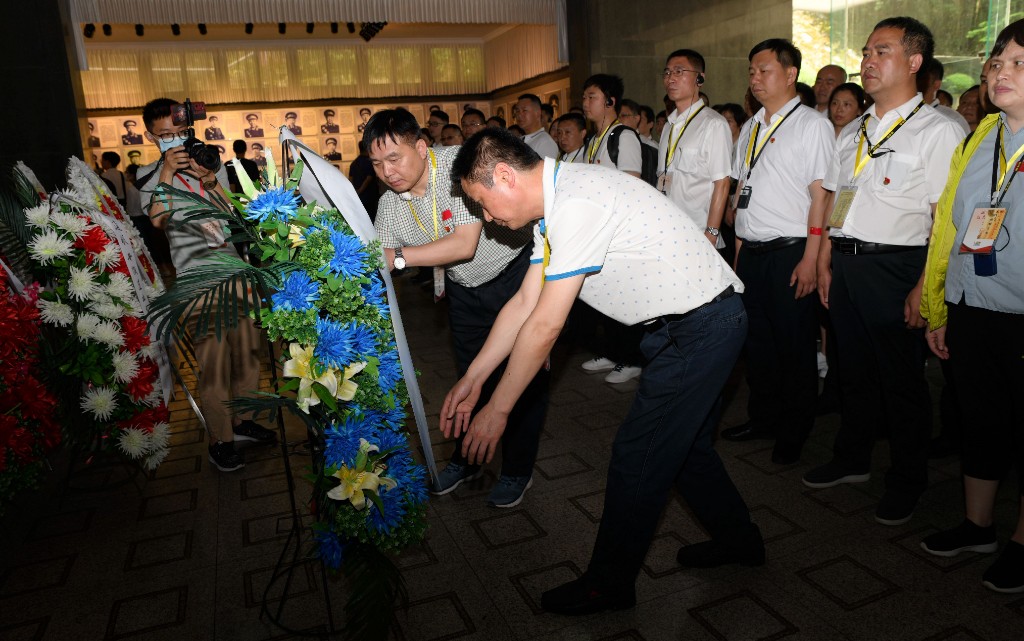 守初心 立政德 促发展,株洲交通事务中心乘坐红色专列开展“学史崇德”专题研学