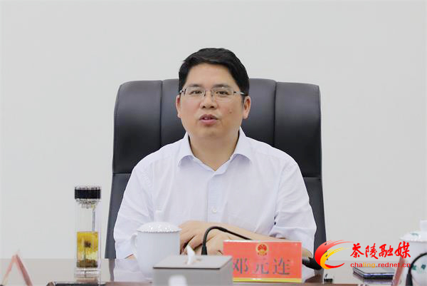 邓元连主持召开“三农”及企业小微贷款政企对接会