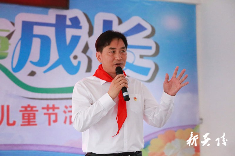 尹朝晖赴船形乡与少年儿童共庆“六一” 寄语全县少年儿童“努力成长为能够担当民族复兴大任的时代新人”