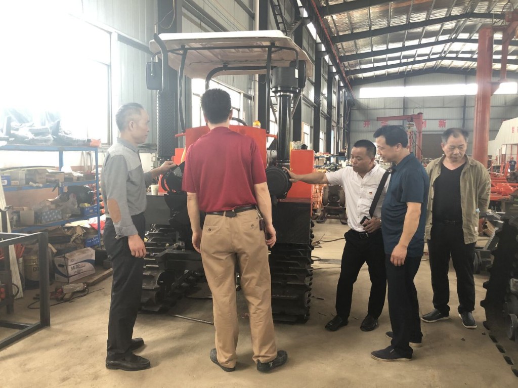 我为群众办实事 株洲农机进企业送服务