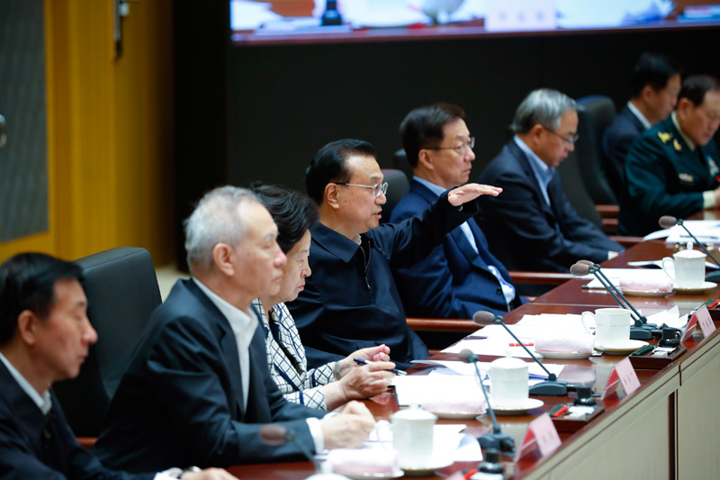 李克强在全国深化“放管服”改革着力培育和激发市场主体活力电视电话会议上强调 培育壮大市场主体 激发市场活力和社会创造力 持续推动我国经济稳中加固稳中向好 韩正主持
