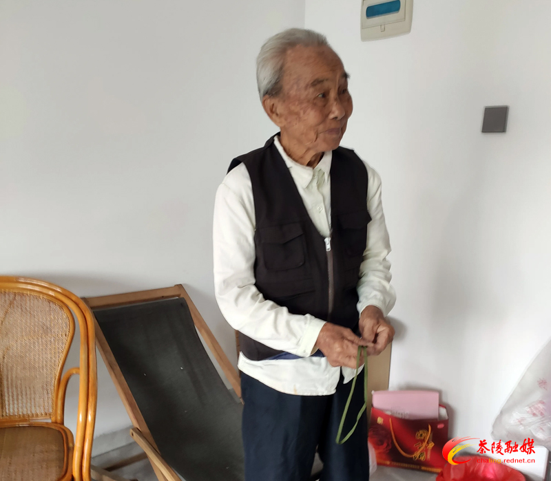96岁老人积极主动接种新冠疫苗