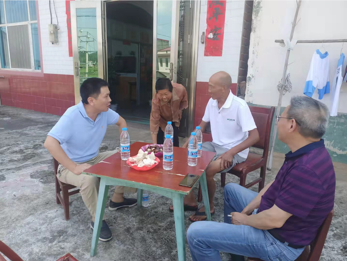 农民乐了，村书记笑了