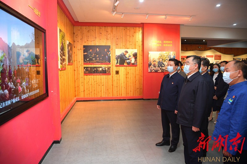 张庆伟:坚决扛起精准扶贫首倡地政治责任 努力在新时代乡村振兴中走在前列