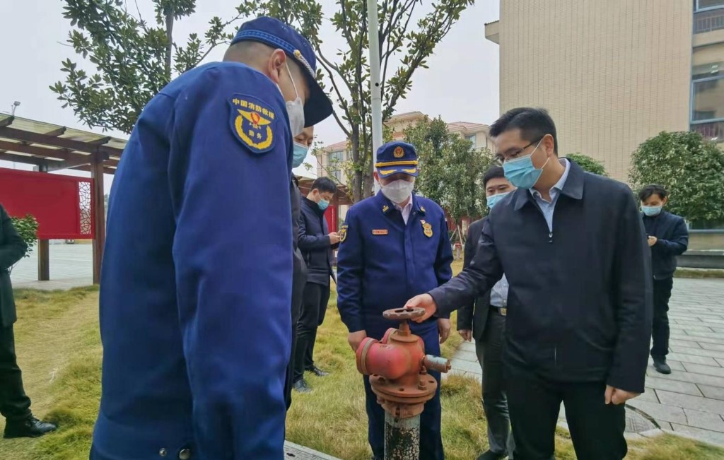 武挪强督导春节前消防安全和疫情防控工作
