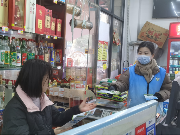 区住建局联合南塘社区开展“烟花爆竹”门店大排查暨禁毒宣传志愿服务活动