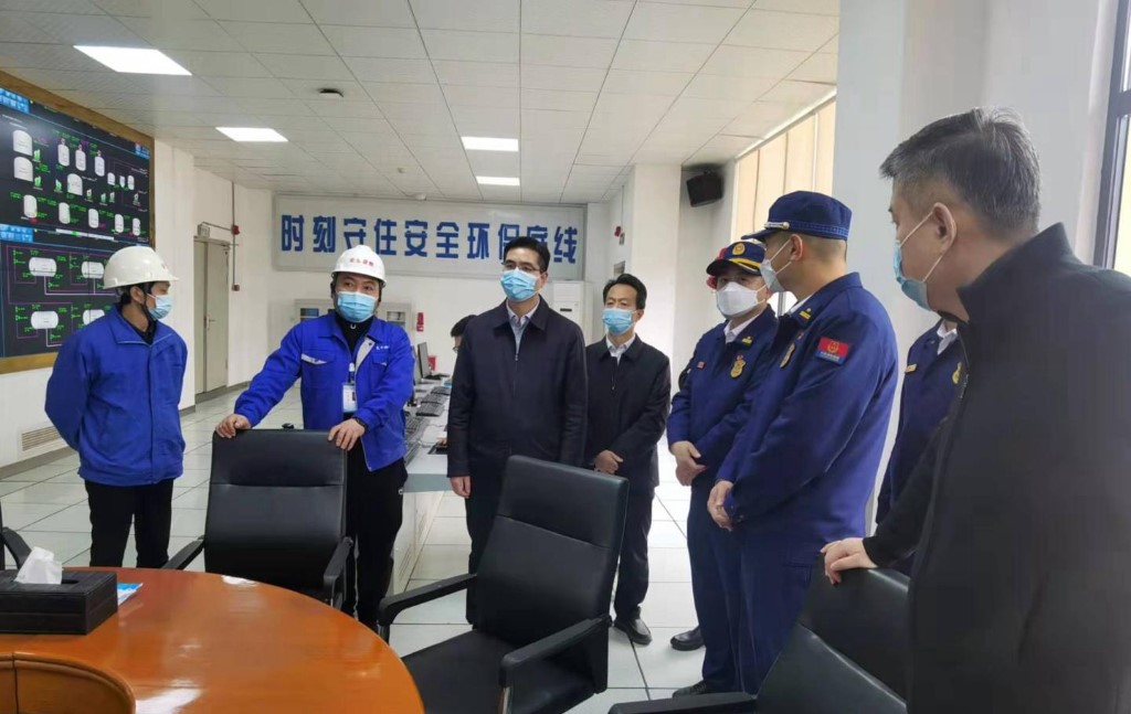 武挪强督导春节前消防安全和疫情防控工作