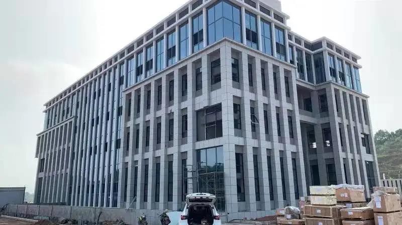 石峰区：产业项目建设热火朝天