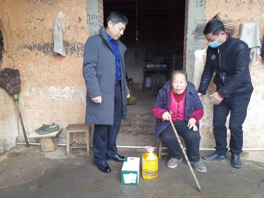 暖心!天元区信访局走访慰问联村帮扶困难群众