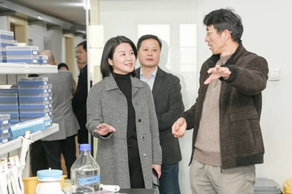 王庭恺走访调研园区重点企业和项目 询问需求