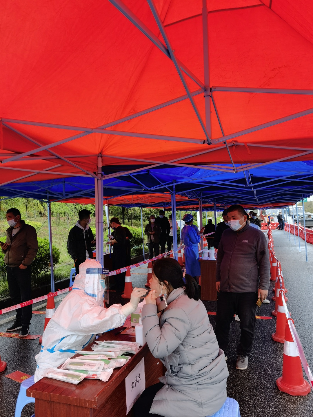 守护城市“西大门” 株洲大道、湘莲大道与湘潭交界处有2个核酸检测点啦