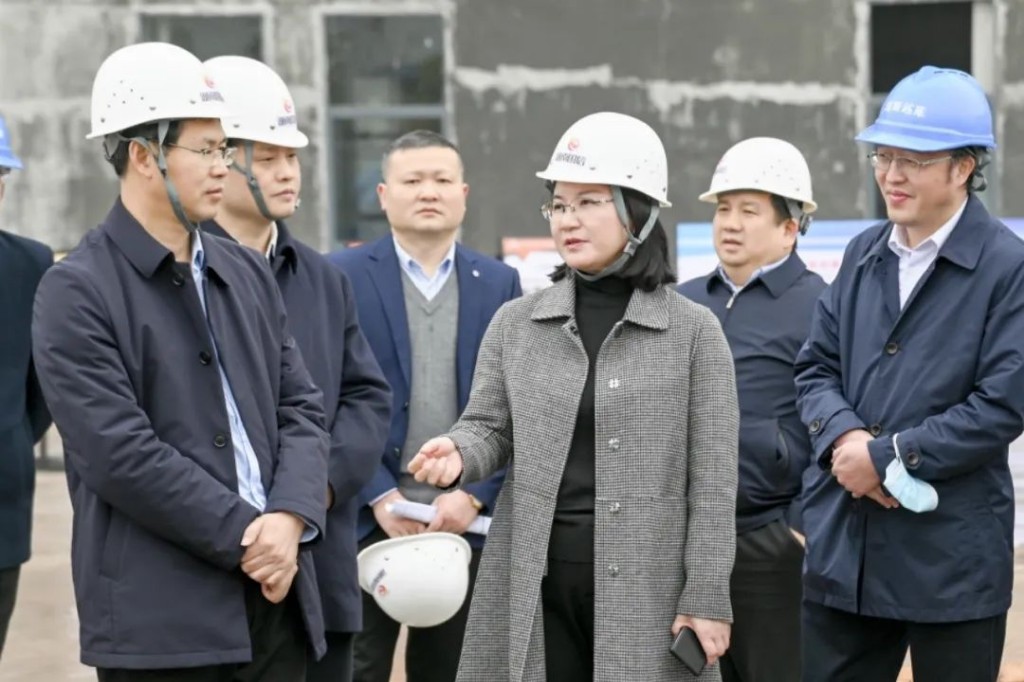 王庭恺走访调研园区重点企业和项目 询问需求