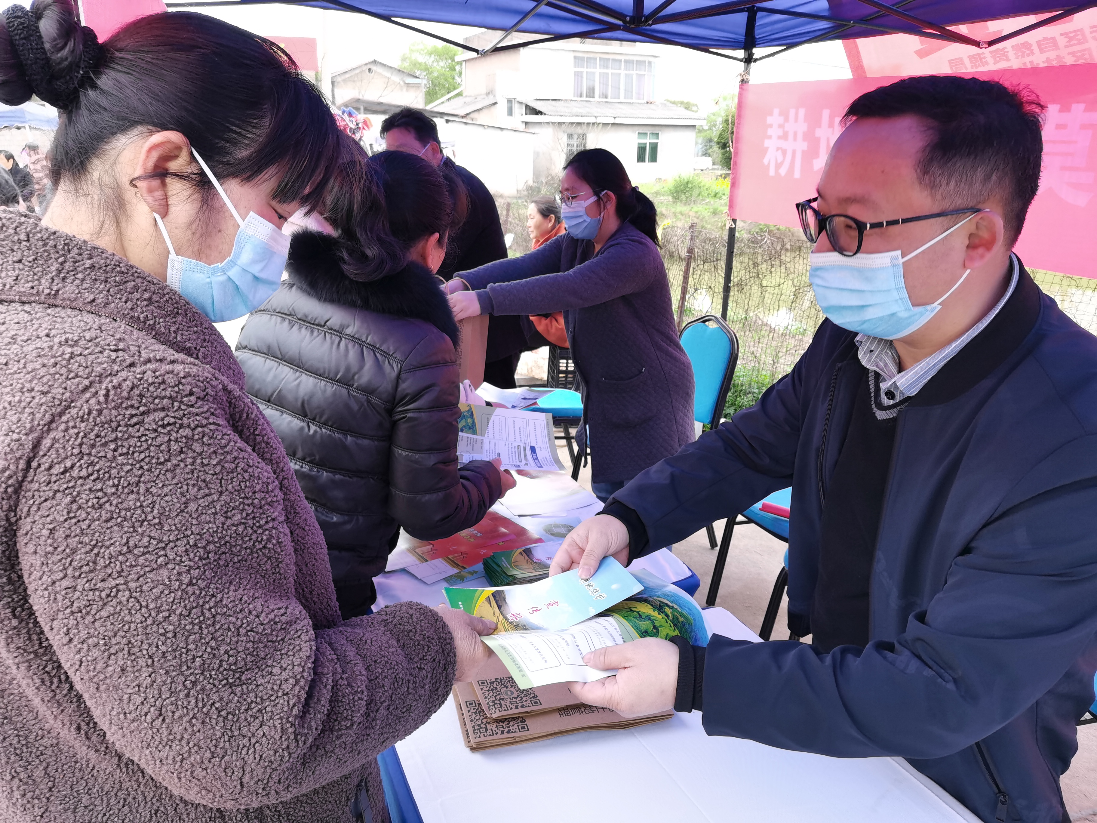 耕地守得好,饭碗端得牢 ——天元区自然资源局开展耕地保护宣传活动