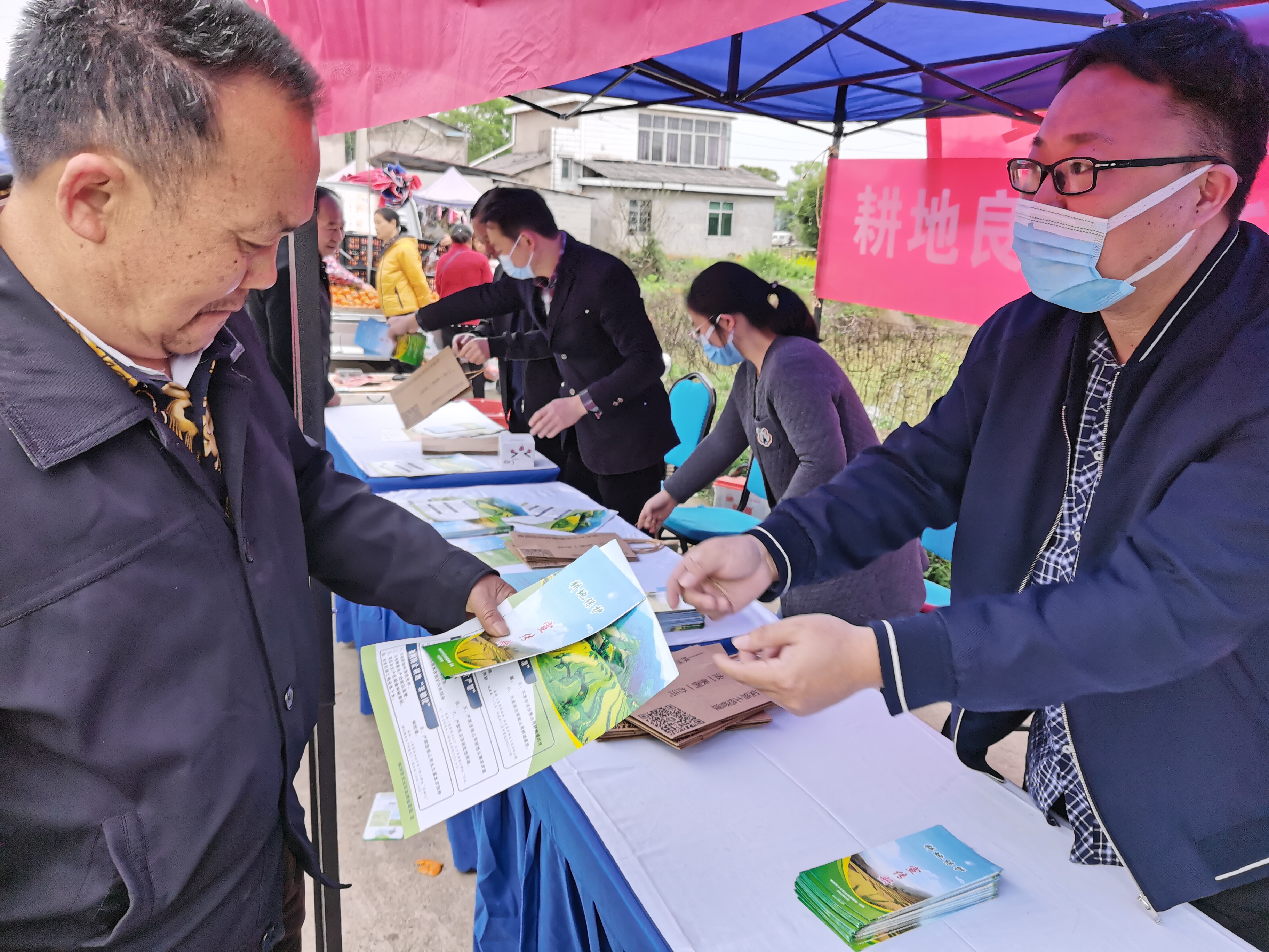 耕地守得好,饭碗端得牢 ——天元区自然资源局开展耕地保护宣传活动