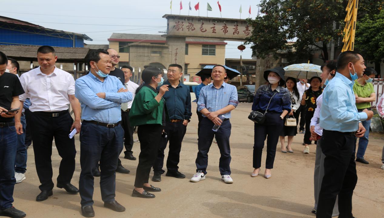 万企兴万村，助力乡村振兴：天元区工商联组织民营企业家考察雷打石镇
